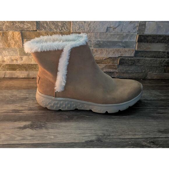 Skechers On the GO Cozies Women's 7.5 Faux Fur Winter Ankle Boots Taupe - Picture 4 of 9